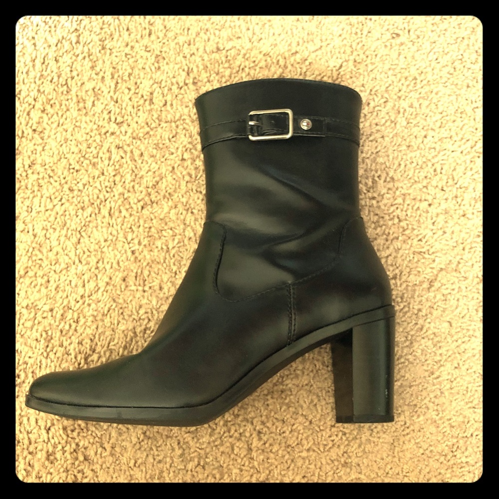 Tommy Hilfiger mid rise black heeled boots.